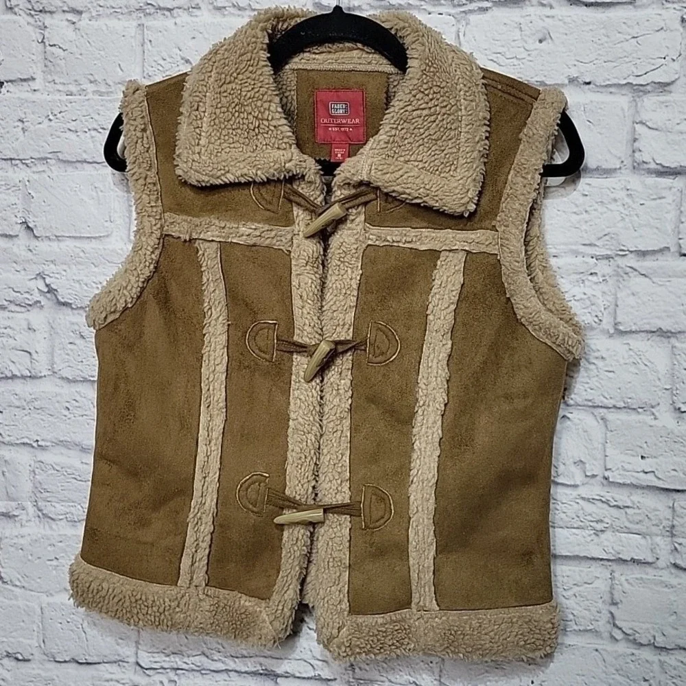 Faded Glory Womens Faux Shearling Sherpa‎ Lined Toggle Vest Peanut Brown Small